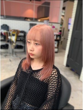 リーオオサカ(Lee Osaka) ペールピンク×レイヤースタイル