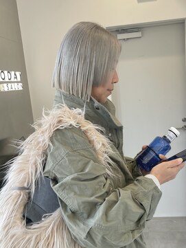 ゴウトゥデイシェアサロン 町田店(GO TODAY SHAiRE SALON) 色落ちまで楽しめるホワイトシルバーカラー♪