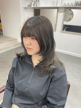 アオ(AO。) ミディアムレイヤー/ハイレイヤー/ハッシュカット