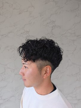 ウシワカマルエムティードット(USHIWAKAMARU MT.) スペインカール×メンズカット