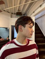 ビーバイエイトジェンツ(Bee by EIGHT GENTS)&nbsp;MEN’S HAIR/サーフカール/刈り上げセンターパート/心斎橋