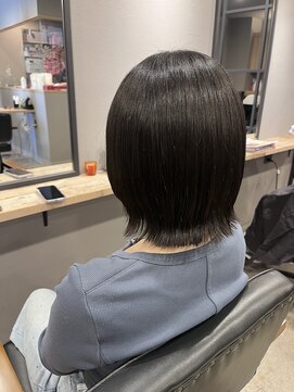 フェアリーテイル(fairy tale) 切りっぱなしボブ