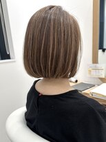 アドラーブル ココロ 新潟(adorable CoCoLo) 40代50代上品グレージュハイライト白髪染め×大人ボブ