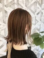 ヘアデザイン ファブロ(hair design FABRO.)&nbsp;外はねミディアムボブ×グレージュ