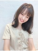 外ハネくびれミディ