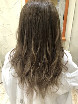 ニーナ ビューティーサロン(NINA Beauty Salon) アッシュグラデ風#ロングヘア#エクステ#巻髪