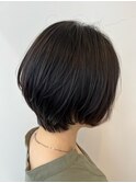 大人可愛い前下がりひし形小顔ボブゆったりショート