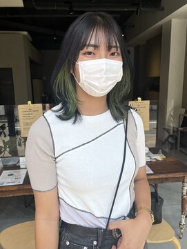 ヘアー アイス ルーチェ(HAIR ICI LUCE) ネオングリーン　ウルフカット　フェイスフレーミング　/中西