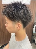 ツイストスパイキーショート