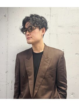 タロ(TALO) 【TALO】メンズスパイラルパーマ×前下がりセンターパート