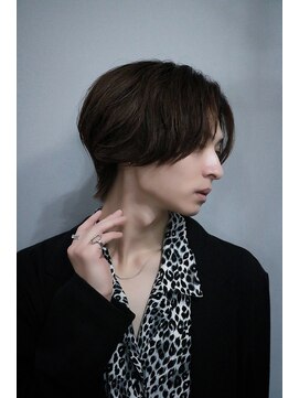 ラクーントウキョウ(RACCOON.TOKYO) センターパート　リバース　ダウンパーマ　ニュアンスパーマ