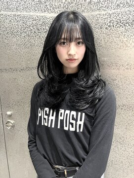 リタ(Lita) 韓国レイヤーカット