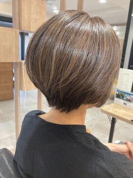 クラン(Chlan) スジ感ハイライトコンパクトショート