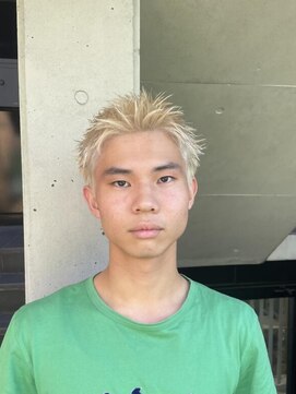 アンドワークス カシワ(&WORKS kashiwa) 【タイトなツーブロックとマッシュの絶妙バランス】