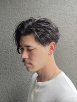 ヤスムラ(YASUMURA)&nbsp;色気漂うサーフカールセンターパート【西宮北口/理容室】