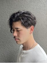 ヤスムラ(YASUMURA)&nbsp;色気漂うサーフカールセンターパート【西宮北口/理容室】