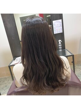 ノーム バイ アウラ(norm. by aura) ダークグレージュ