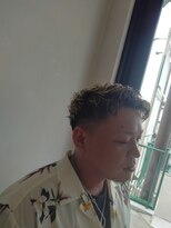 シャンプーボーイ 佐世保駅前店(SHAMPOO BOY)&nbsp;ホワイトベージュ　刈り上げショート