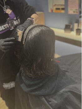 R ヘアーアンドメイク 立野店の写真/白髪を生かしたデザインカラーもOK◎Trやヘッドスパを合わせて施術することで髪質改善と頭皮改善を叶える♪