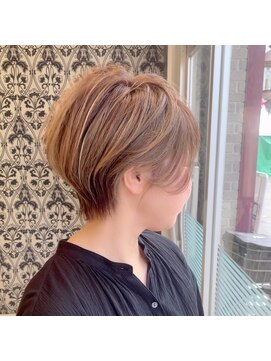 アース 名駅サンクチュアリ(HAIR&MAKE EARTH) くびれショートヘア