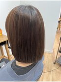 内巻きミディアムボブ