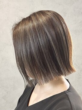 ラック(LUCK) グレージュハイライト/船橋/レイヤーボブ/バレイヤージュ