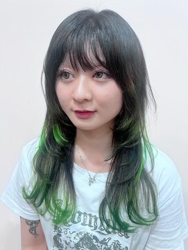 ヴィサージュクオン(VISAGE Quon) 個性派黒髪×グリーンエンドカラーで魅せる