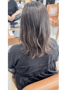 ブリーチ毛を活かした色持ちグレージュ SON