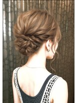 アビアンドアッシュ(Abi&Ass)&nbsp;崩し編み込みの大人上品シニヨン♪