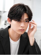 ネクストセカンド 表参道(NEXT2nd)&nbsp;毛流れヘア金髪ナチュラルセンターパートツーブロック