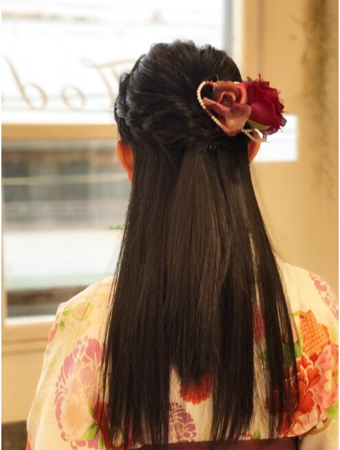 小学校卒業式の袴アップスタイル L モダンタイムス 西谷店のヘアカタログ ホットペッパービューティー
