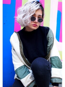 アクト(ACT) white×dark{ACT表参道原宿 }