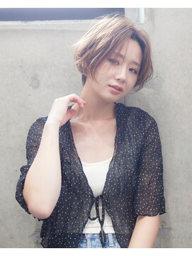 メノン 茨木店(Menon) マニッシュ　ショート　スリークボブ　デザインカラー　前髪