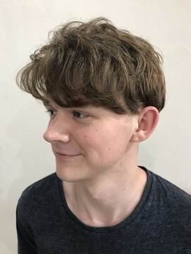 アリウス(ALIUS by posh) 【ALIUS 池袋 小川真一】ブロンド×マッシュパーマ