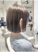 ミディボブ×アーモンドベージュ
