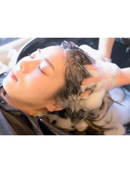 蓄積した紫外線ダメージをケア♪頭皮をしっかり揉みほぐし、日々の疲れも癒されます◎