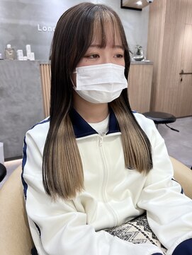 グロー 大宮(GLROW) ◆ 韓国大宮顔周り髪質改善レイヤー前髪カットくびれブリーチ