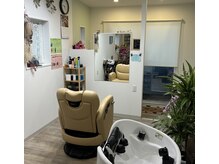 白を基調とした店内です。