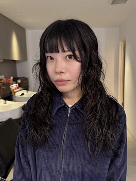 ナループロアツム(Nalu pu loa Tsum) ロングウェーブパーマ/黒髪パーマ/クリープパーマ/ゆるめパーマ