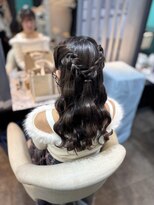 リエラ 新宿(RIERA)&nbsp;ねじり編み込みハーフアップ