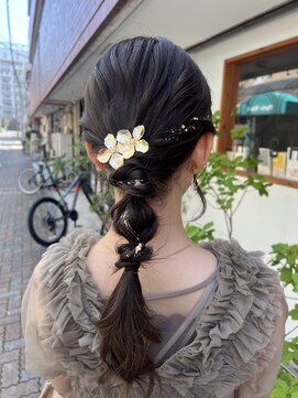 ヘアーラボ ハチ(HAIR LABO HACHI) ルーズローポニー