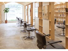 メンズカノエ 松江東津田店(Men’s CANOE)の雰囲気(メンズカット/センターパート/スパイキーショート/フェード)