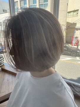 カナエ(CaNaE) ハイライト　白髪ぼかし