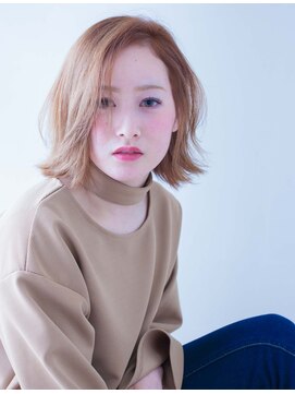 エール(a:le) ハイトーン　切りっぱなしボブ
