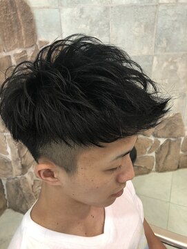 コレロ ヘアー(KORERO hair) 黒髪 × ジェットモヒカン