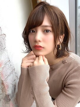 ミラリー 横浜(Mirareee) 外ハネくびれショート