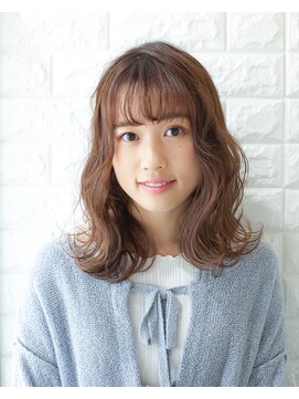 アヴニール バイ ケーコム(AVENIR by K-COM) 大人かわいい 外ハネミックス 20代30代40代