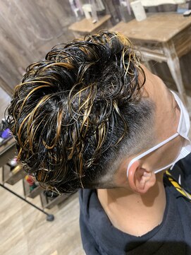 ヘアメイク Y-21 青葉台店 フェード　×　メッシュ