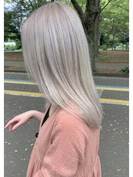 シフト ニュートラル(SHIFT N) ホワイトベージュカラー