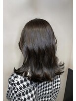 エヴリンアンドペイジ(Evelyn&paige)&nbsp;くびれミディ、暗髪ダークアッシュグレージュ